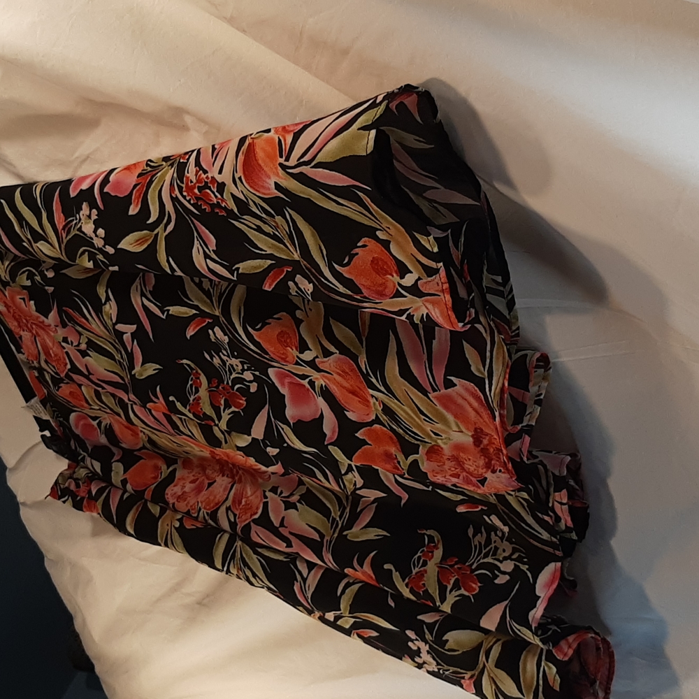 Skirt - Picture 3 of 5